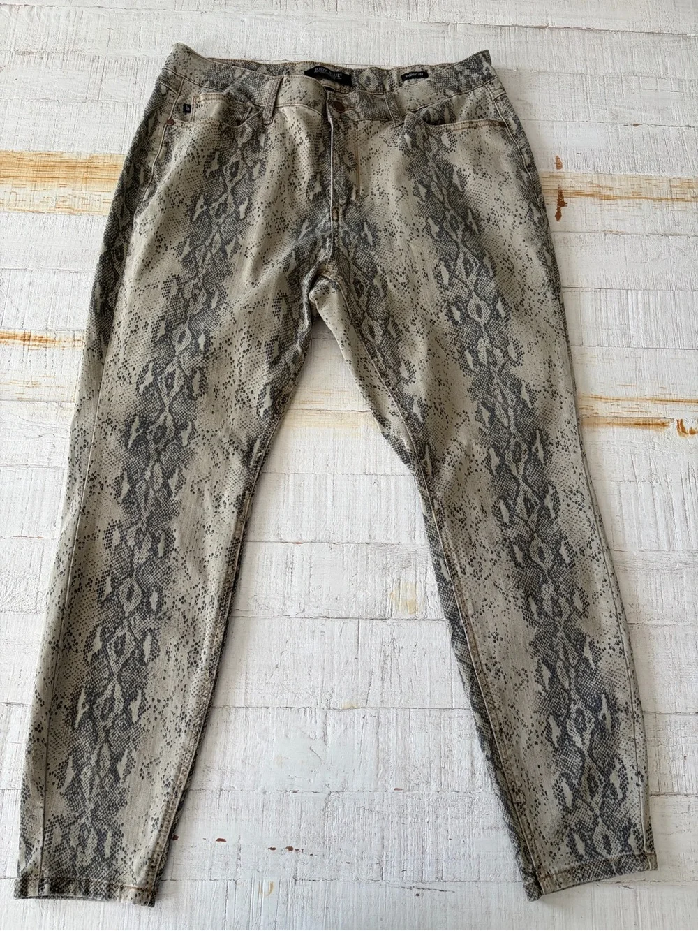Judy Blue size 16W Skinny Fit Snakeskin Print Jeans Stretch High Waisted Python - Picture 2 of 14